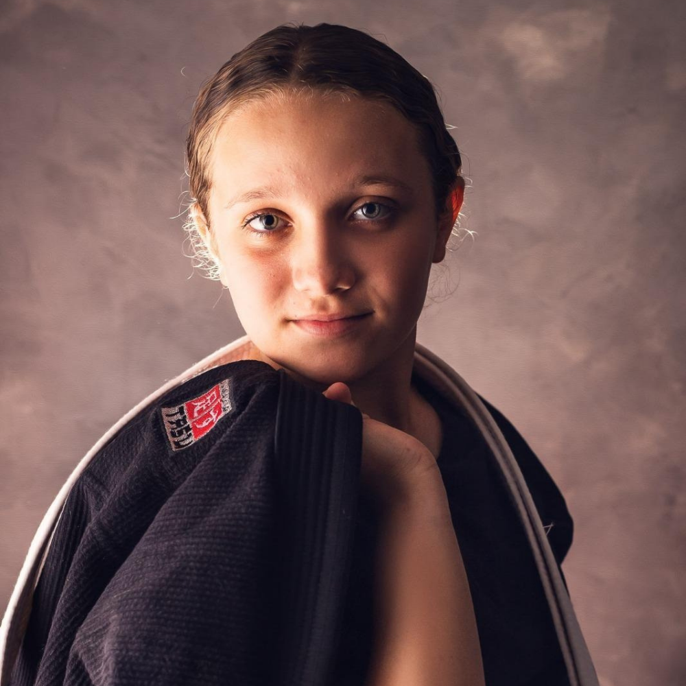 Kimonos e acessórios femininos.